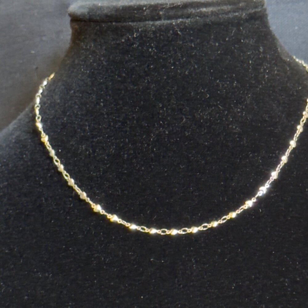 Silver-Tone Chain Necklace With Heart Detailing Women's 18 Inches